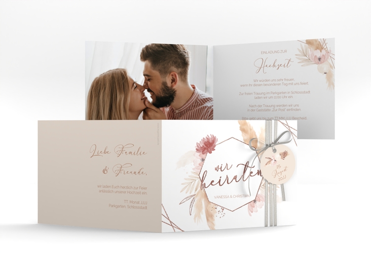 Hochzeitseinladung Bohostyle A6 Klappkarte quer rosegold mit Pampasgras in Aquarell