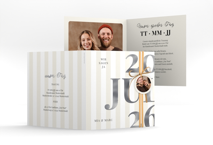Hochzeitseinladung Streifen quadr. Klappkarte beige silber