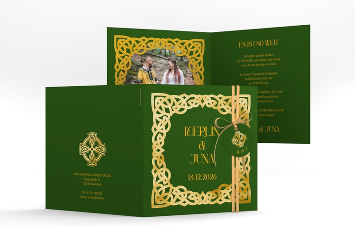 Hochzeitseinladung Celtic quadr. Klappkarte gruen gold mit keltischem Knoten in irischen Farben