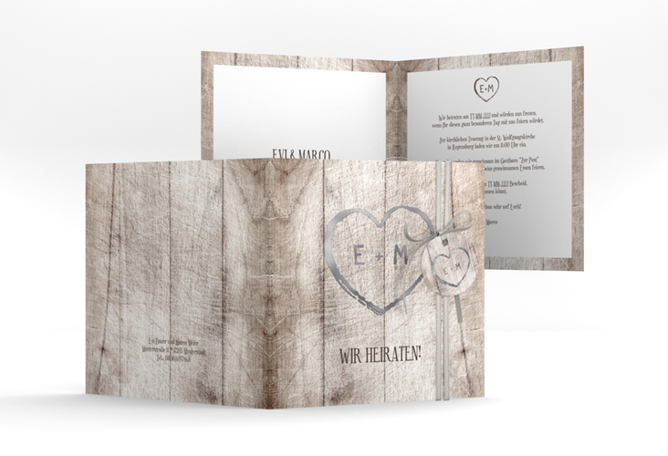 Hochzeitseinladung Wood quadr. Klappkarte weiss silber in Holz-Optik mit Herz und Initialen