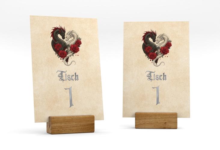 Tischnummer Hochzeit Drachenliebe Tischaufsteller silber mit schwarzem und weißem Drachen zu einem Herz verschlungen