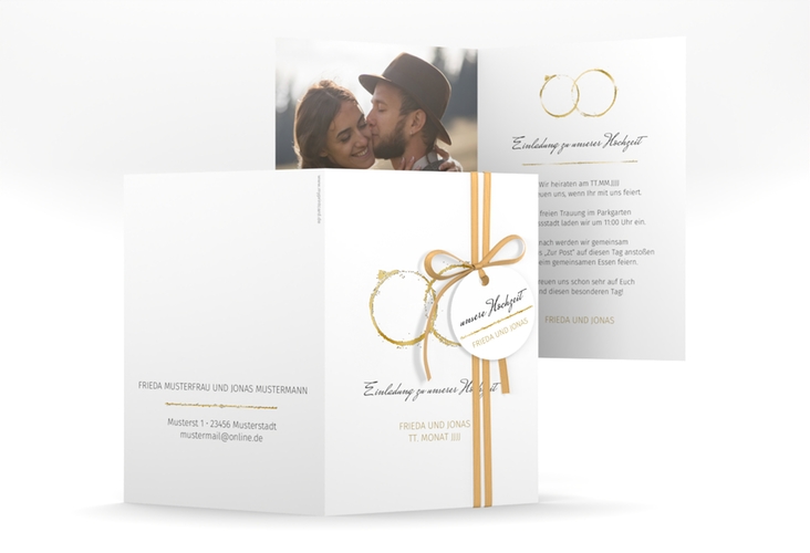 Einladungskarte Hochzeit Trauringe A6 Klappkarte hoch gold gold minimalistisch gestaltet mit zwei Eheringen