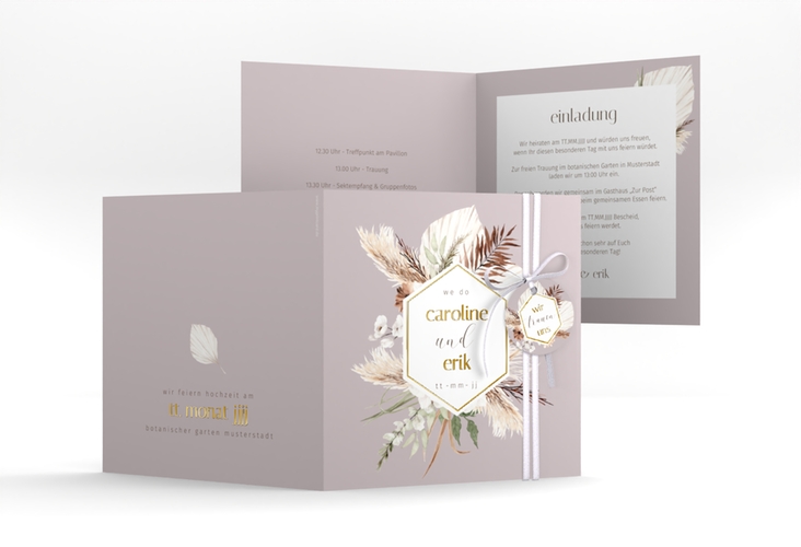 Hochzeitseinladung Bohemian quadr. Klappkarte flieder gold im Boho-Style mit Pampasgras