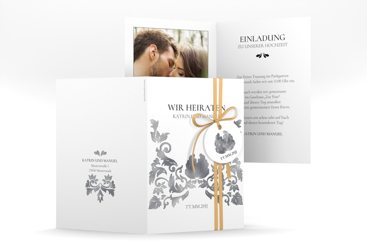 Einladungskarte Hochzeit Royal A6 Klappkarte hoch weiss silber mit barockem Blumen-Ornament