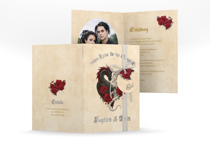 Einladungskarte Hochzeit Drachenliebe A6 Klappkarte hoch beige silber mit schwarzem und weißem Drachen zu einem Herz verschlungen