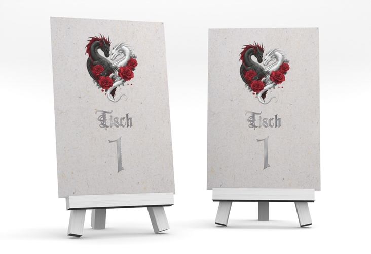 Tischnummer Hochzeit Drachenliebe Tischaufsteller grau silber mit schwarzem und weißem Drachen zu einem Herz verschlungen