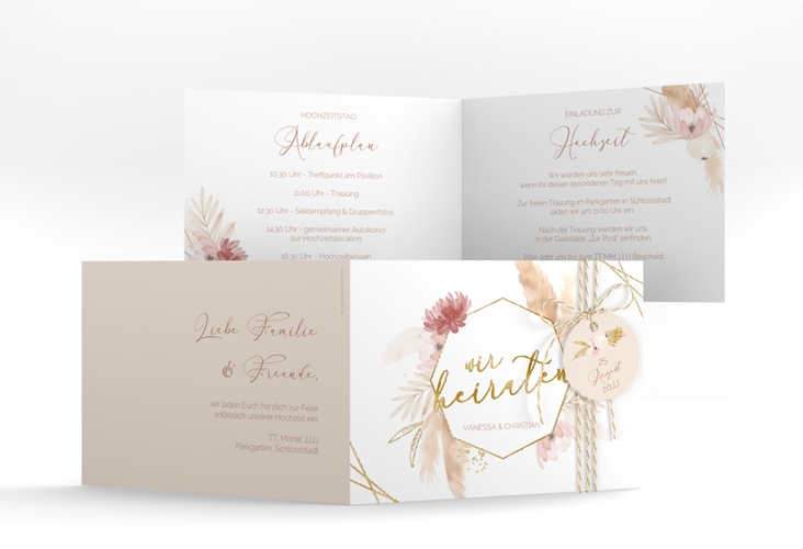 Hochzeitseinladung Bohostyle A6 Klappkarte quer beige gold mit Pampasgras in Aquarell