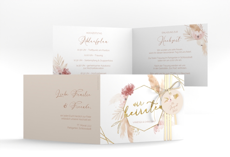 Hochzeitseinladung Bohostyle A6 Klappkarte quer beige gold mit Pampasgras in Aquarell