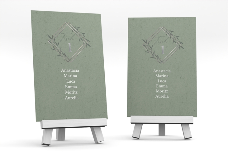 Tischaufsteller Hochzeit Greenletter Tischaufsteller gruen silber mit Initialen in elegantem Goldrahmen mit Blättern
