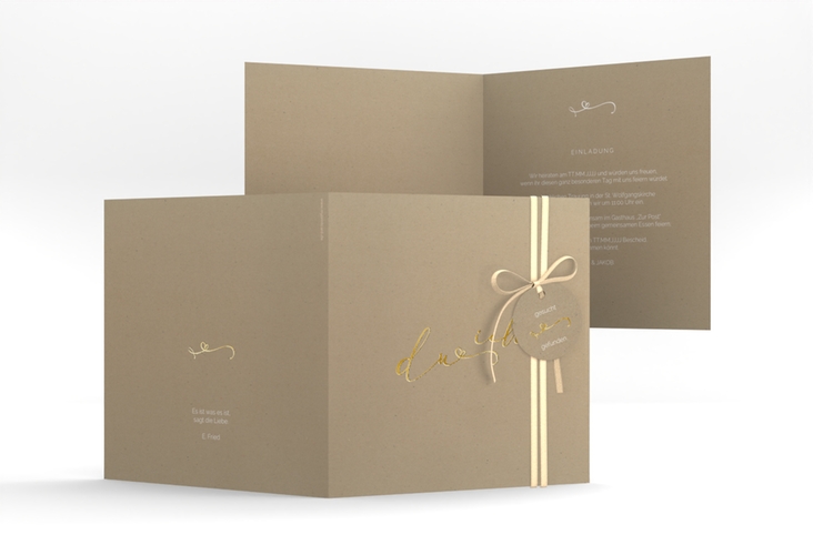Hochzeitseinladung Zweisamkeit quadr. Klappkarte Kraftpapier gold im minimalistischen Stil mit Aufschrift du & ich