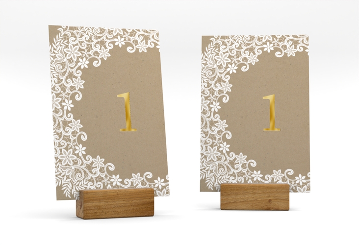 Tischnummer Hochzeit Mariage Tischaufsteller Kraftpapier gold mit Bogen aus weißer Spitze