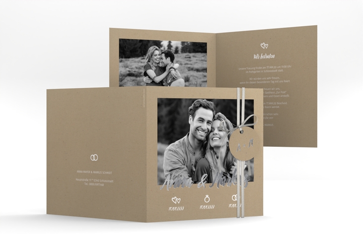 Hochzeitseinladung Icons quadr. Klappkarte Kraftpapier silber mit großem Foto des Brautpaars