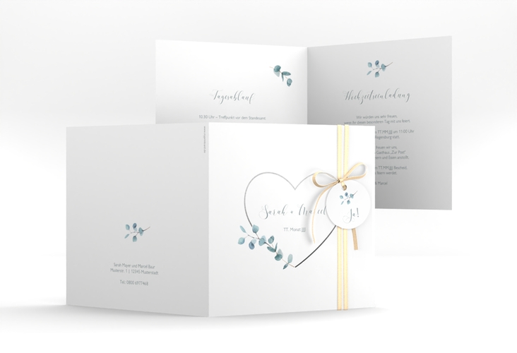 Hochzeitseinladung Greenheart quadr. Klappkarte grau hochglanz mit elegantem Herz und Eukalyptus-Zweig