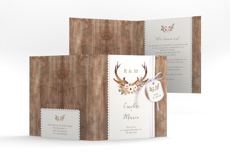 Hochzeitseinladung Heimatjuwel quadr. Klappkarte braun mit Hirschgeweih und Holz-Hintergrund