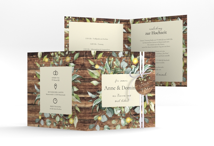Hochzeitseinladung "Greenwood" quadratische Klappkarte rustikal mit Holz, Eukalyptus und Immergrün