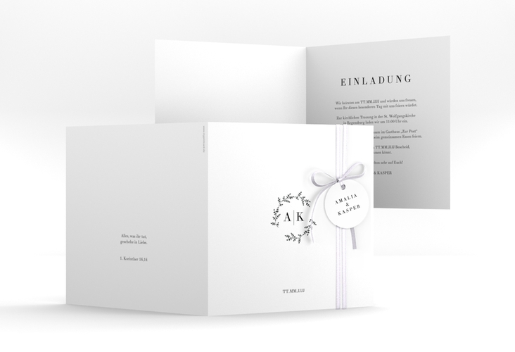 Hochzeitseinladung Filigrana quadr. Klappkarte schwarz in reduziertem Design mit Initialen und zartem Blätterkranz