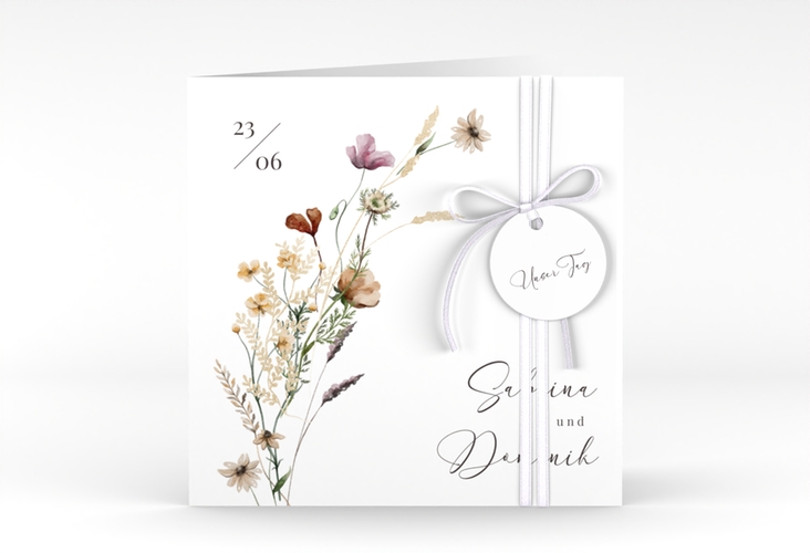 Hochzeitseinladung Sauvages quadr. Klappkarte mit getrockneten Wiesenblumen