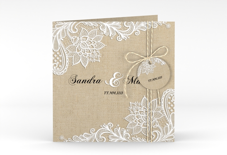 Hochzeitseinladung Lace quadr. Klappkarte beige hochglanz in Leinen-Optik mit weißer Spitze
