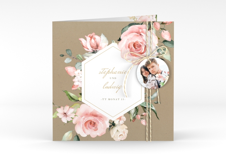 Hochzeitseinladung Graceful quadr. Klappkarte Kraftpapier mit Rosenblüten in Rosa und Weiß