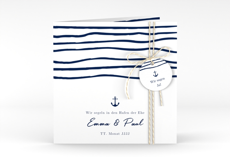 Hochzeitseinladung Liebesanker quadr. Klappkarte blau mit maritimem Streifenmuster und kleinem Anker