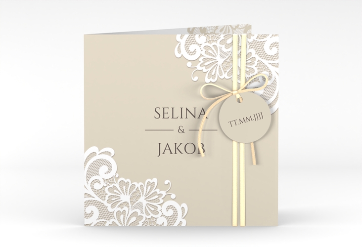 Hochzeitseinladung Vintage quadr. Klappkarte beige mit floraler Spitze