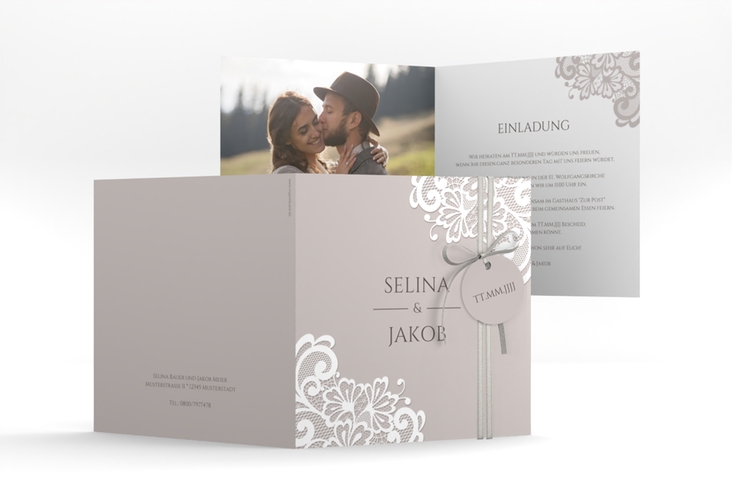 Hochzeitseinladung Vintage quadr. Klappkarte mit floraler Spitze