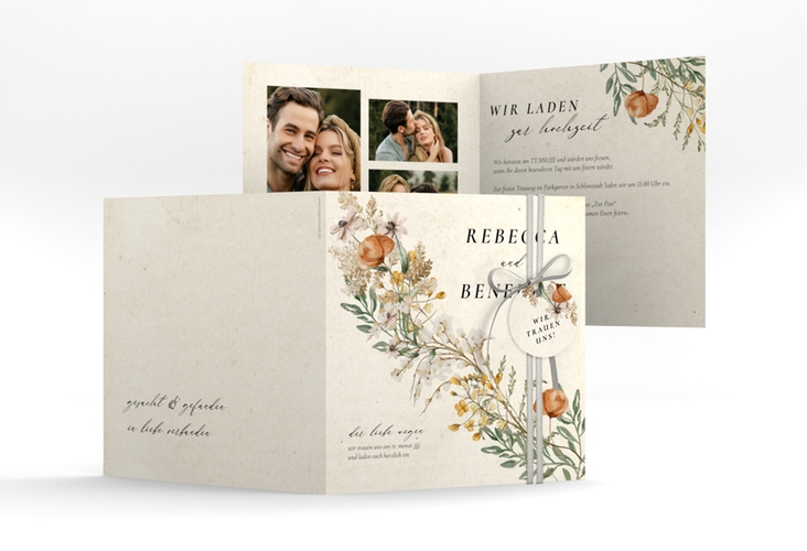Hochzeitseinladung Wildfang quadr. Klappkarte beige mit getrockneten Wiesenblumen