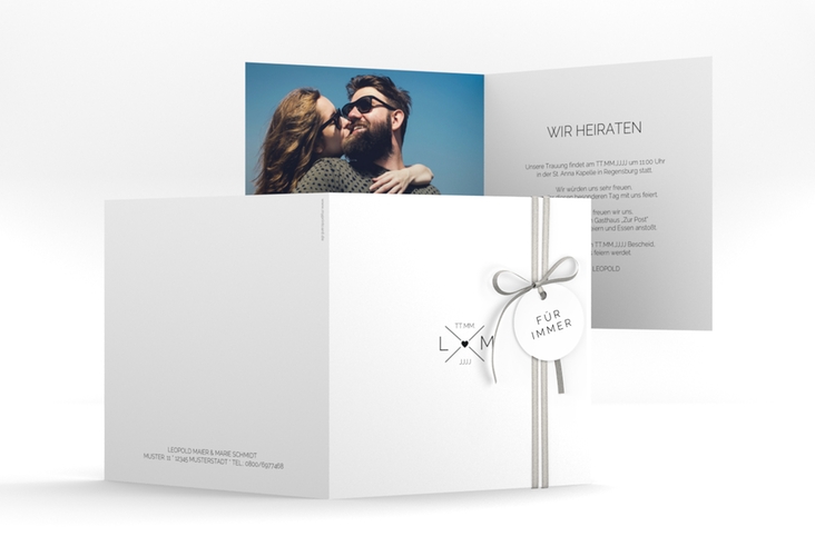 Hochzeitseinladung Initials quadr. Klappkarte hochglanz mit Initialen im minimalistischen Design