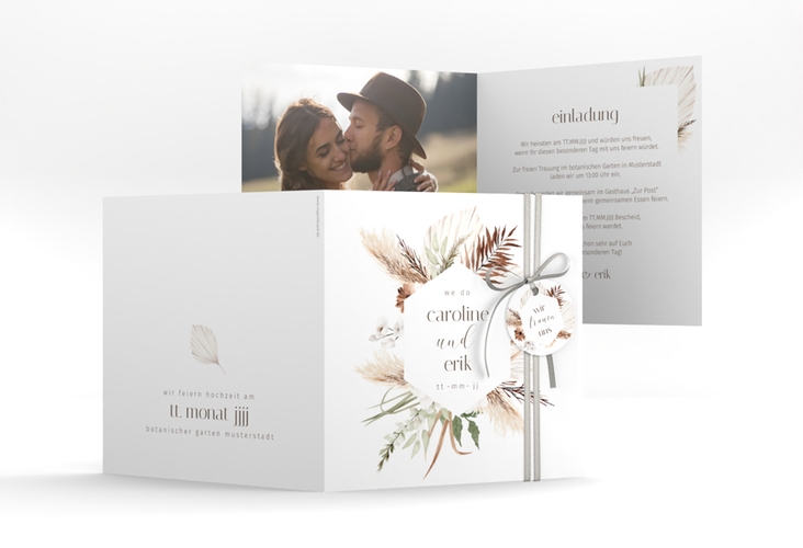 Hochzeitseinladung Bohemian quadr. Klappkarte weiss im Boho-Style mit Pampasgras