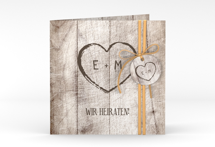 Hochzeitseinladung "Wood" Quadratische Klappkarte weiss in Holz-Optik mit Herz und Initialen