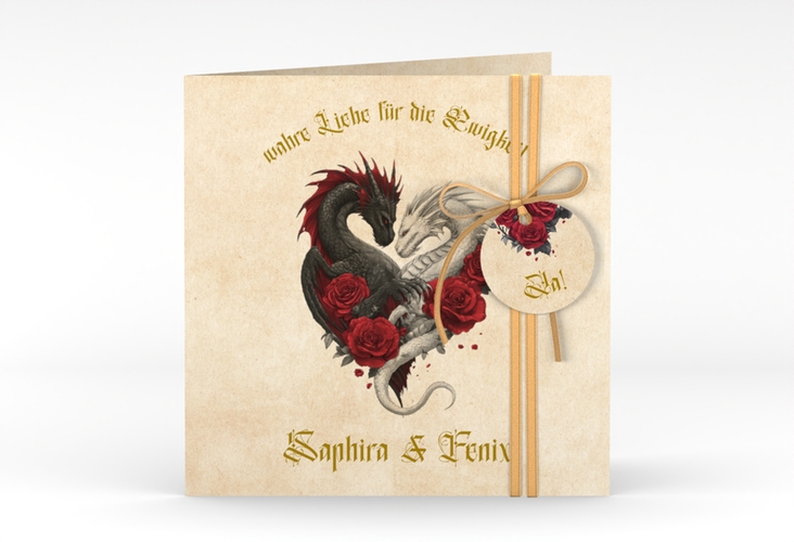Hochzeitseinladung Drachenliebe quadr. Klappkarte mit schwarzem und weißem Drachen zu einem Herz verschlungen