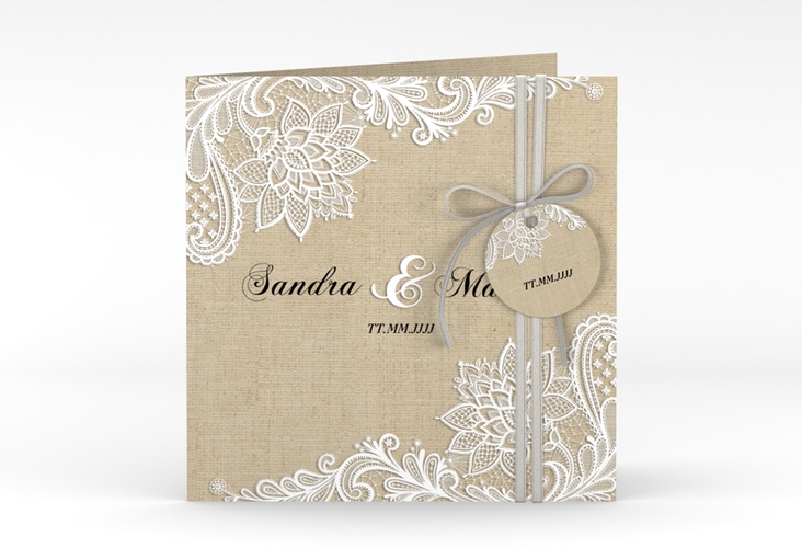 Hochzeitseinladung Lace quadr. Klappkarte beige hochglanz in Leinen-Optik mit weißer Spitze