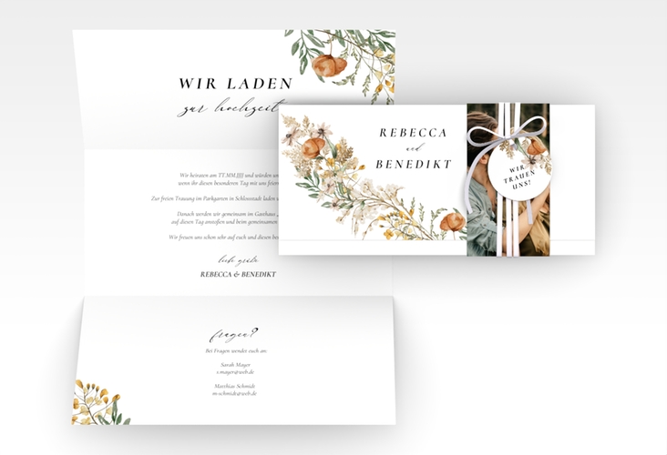 Hochzeitseinladung Wildfang Wickelfalzkarte + Banderole weiss mit getrockneten Wiesenblumen