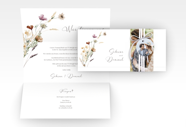 Hochzeitseinladung Sauvages Wickelfalzkarte + Banderole hochglanz mit getrockneten Wiesenblumen