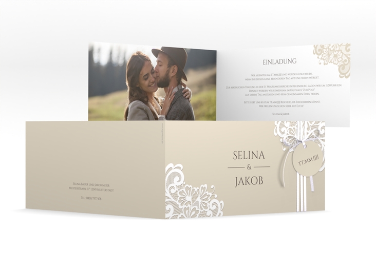 Hochzeitseinladung Vintage lange Klappkarte quer beige mit floraler Spitze