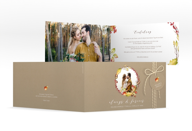 Hochzeitseinladung Herbstlich lange Klappkarte quer Kraftpapier mit Eichenkranz und Foto