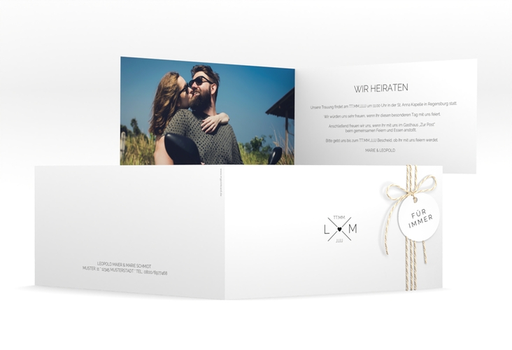 Hochzeitseinladung Initials lange Klappkarte quer mit Initialen im minimalistischen Design