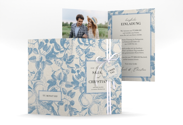 Einladungskarte Hochzeit Toile A6 Klappkarte hoch blau mit Blättermuster im Toile-de-Jouy-Stil
