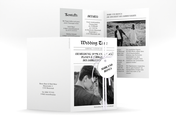 Einladungskarte Hochzeit Wedding Time A6 Klappkarte hoch weiss im Stil einer Zeitung