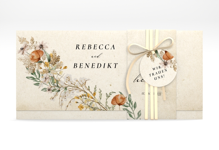 Hochzeitseinladung Wildfang Wickelfalzkarte + Banderole beige mit getrockneten Wiesenblumen