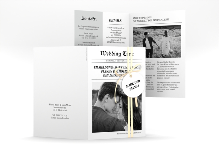 Einladungskarte Hochzeit Wedding Time A6 Klappkarte hoch weiss im Stil einer Zeitung