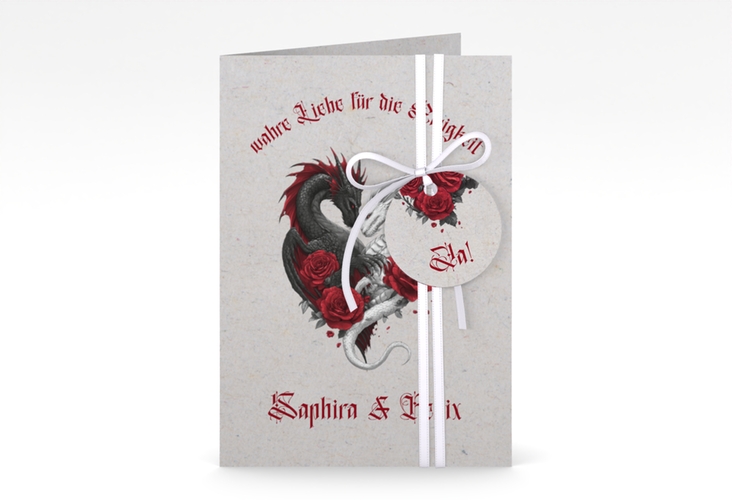 Einladungskarte Hochzeit Drachenliebe A6 Klappkarte hoch grau mit schwarzem und weißem Drachen zu einem Herz verschlungen