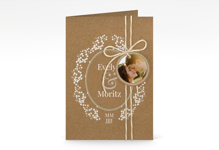 Einladungskarte Hochzeit Gypsophila A6 Klappkarte hoch Kraftpapier im Vintage-Stil mit Blumenkranz aus Schleierkraut