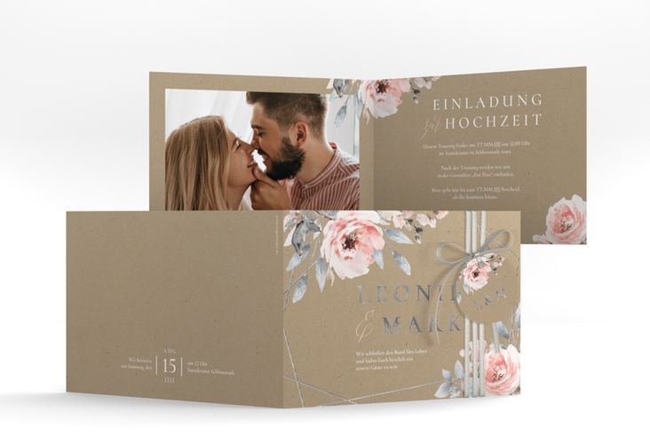 Hochzeitseinladung Perfection A6 Klappkarte quer Kraftpapier silber mit rosa Rosen