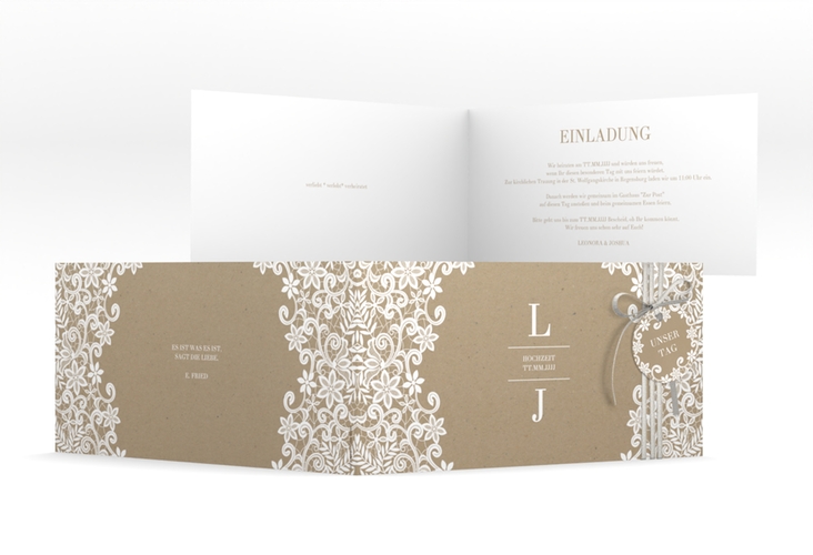Hochzeitseinladung Bella lange Klappkarte quer hochglanz mit weißer Brautspitze um Initialen