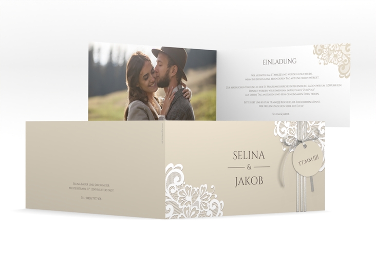 Hochzeitseinladung Vintage lange Klappkarte quer beige mit floraler Spitze