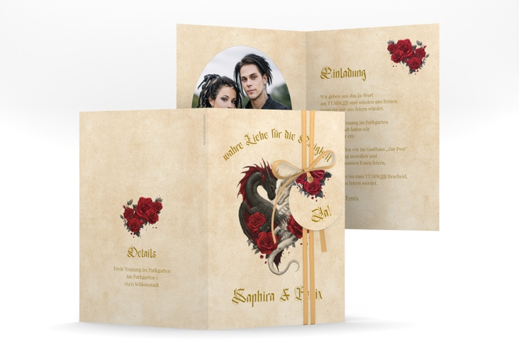 Einladungskarte Hochzeit Drachenliebe A6 Klappkarte hoch mit schwarzem und weißem Drachen zu einem Herz verschlungen