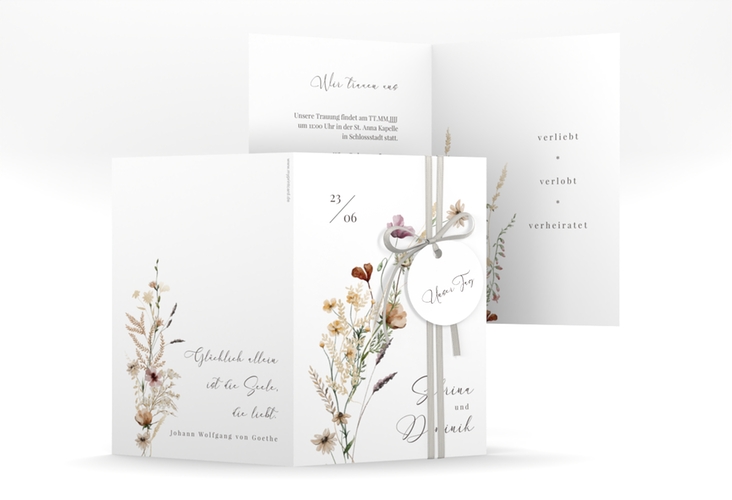Einladungskarte Hochzeit Sauvages A6 Klappkarte hoch mit getrockneten Wiesenblumen