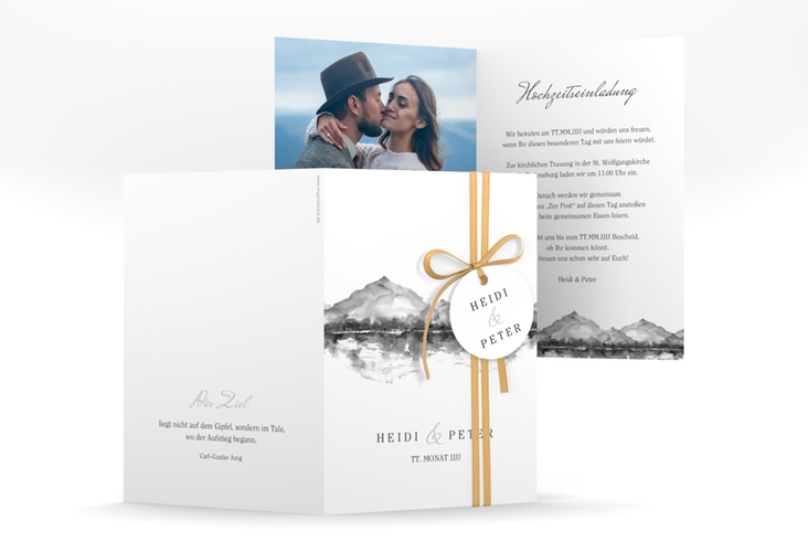 Einladungskarte Hochzeit Bergliebe A6 Klappkarte hoch grau hochglanz mit Gebirgspanorama für Berghochzeit
