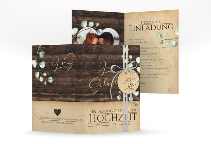 Einladungskarte Hochzeit Landhaus A6 Klappkarte hoch braun in Holz-Optik mit Eukalyptus